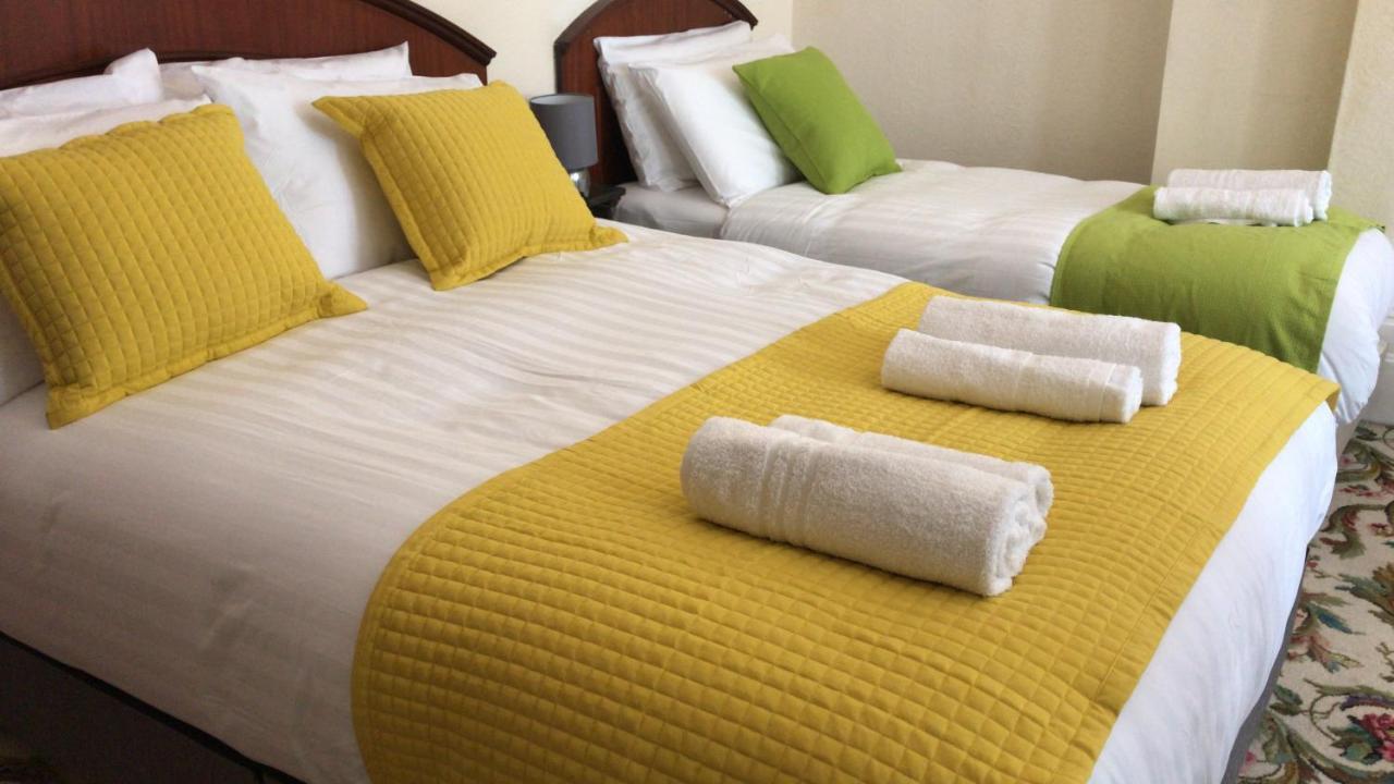 Pearl & Pebbles Eastbourne Hotell Exteriör bild