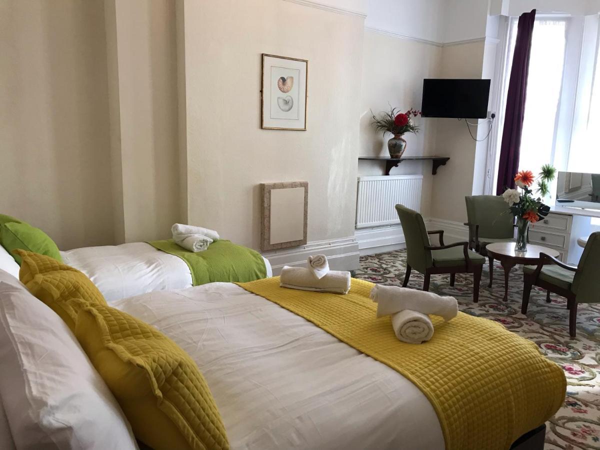 Pearl & Pebbles Eastbourne Hotell Exteriör bild