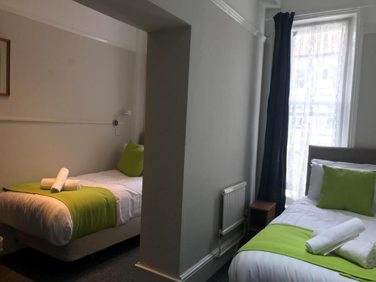 Pearl & Pebbles Eastbourne Hotell Exteriör bild