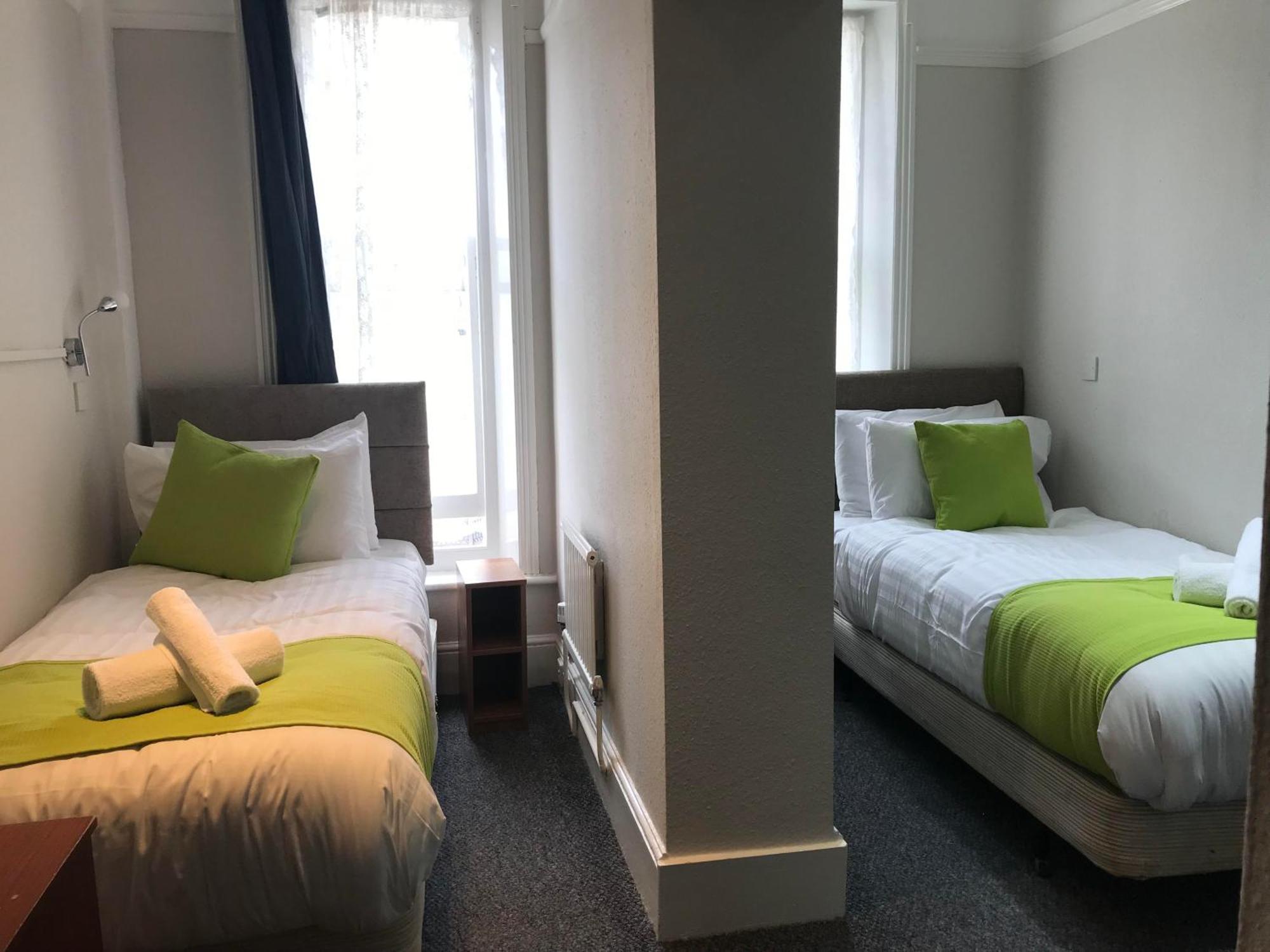Pearl & Pebbles Eastbourne Hotell Exteriör bild