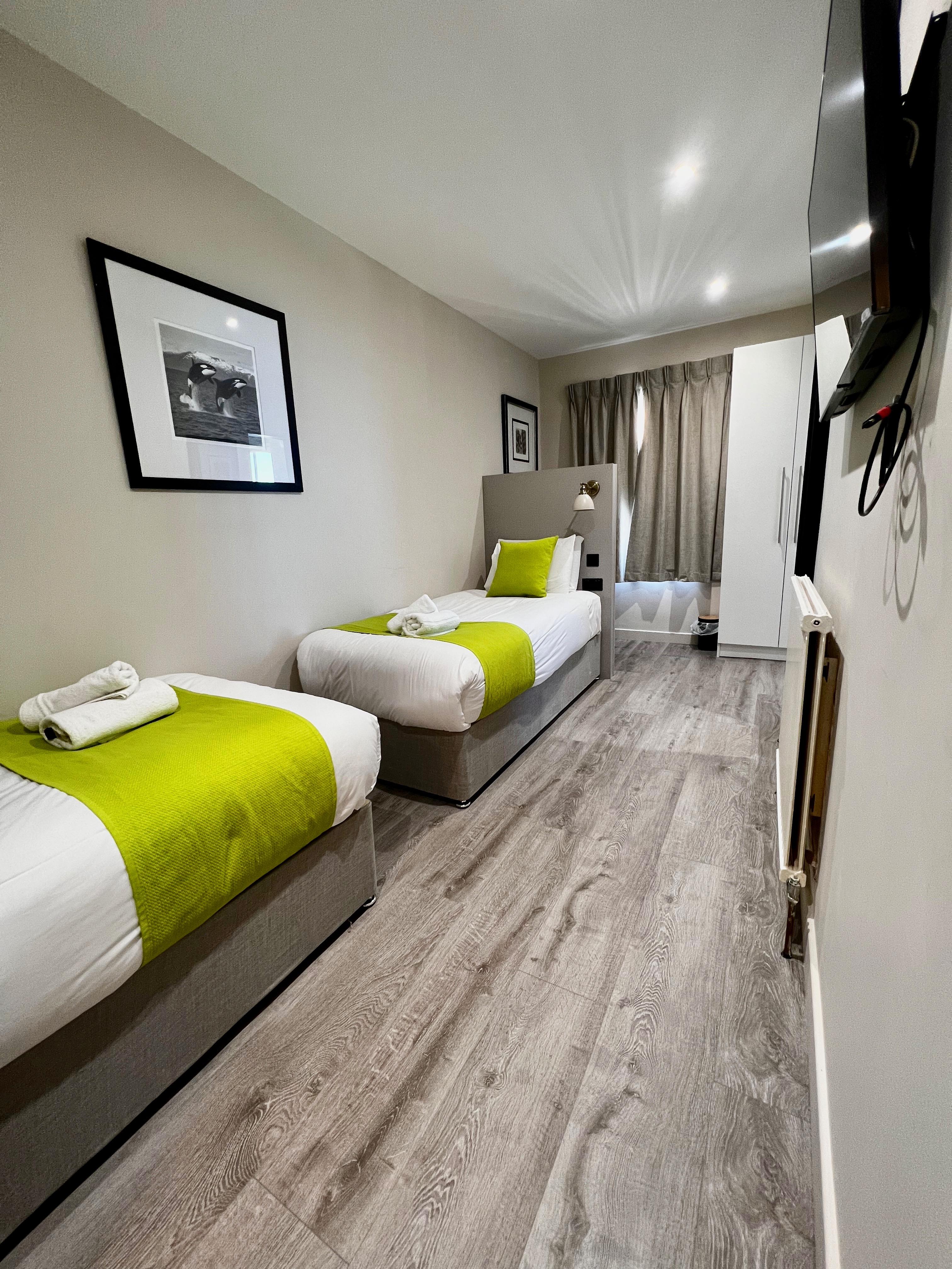 Pearl & Pebbles Eastbourne Hotell Exteriör bild