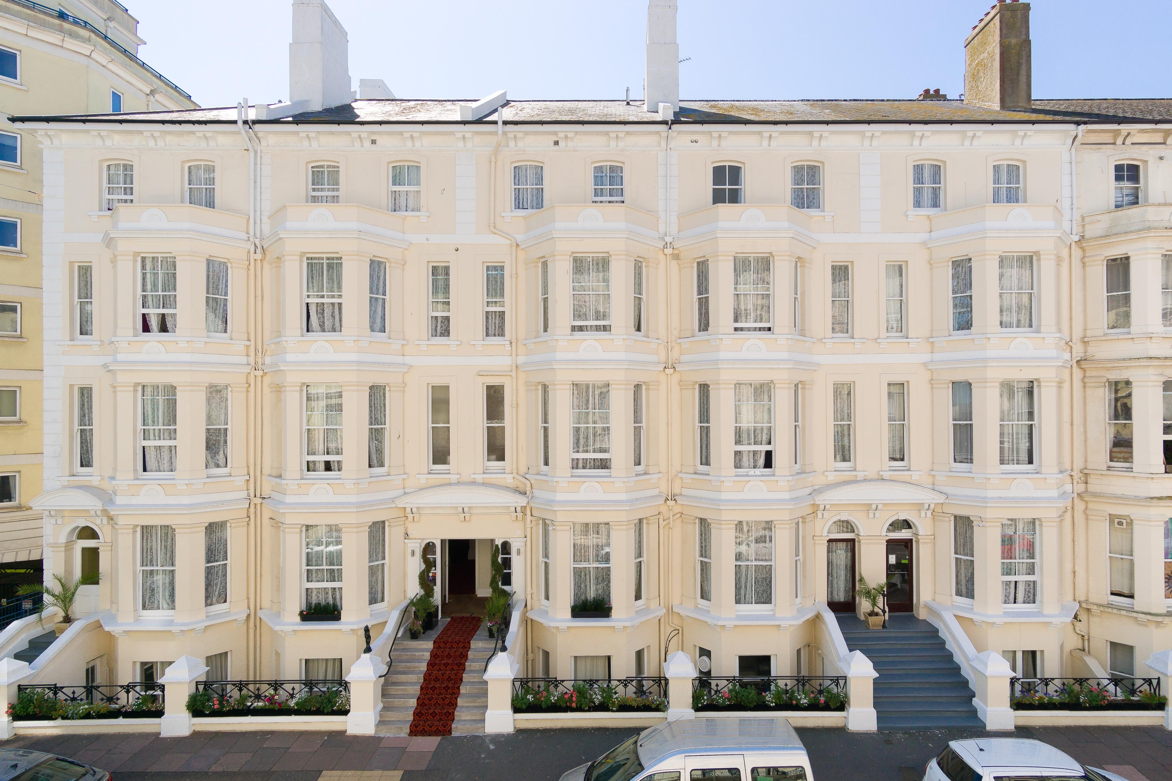 Pearl & Pebbles Eastbourne Hotell Exteriör bild