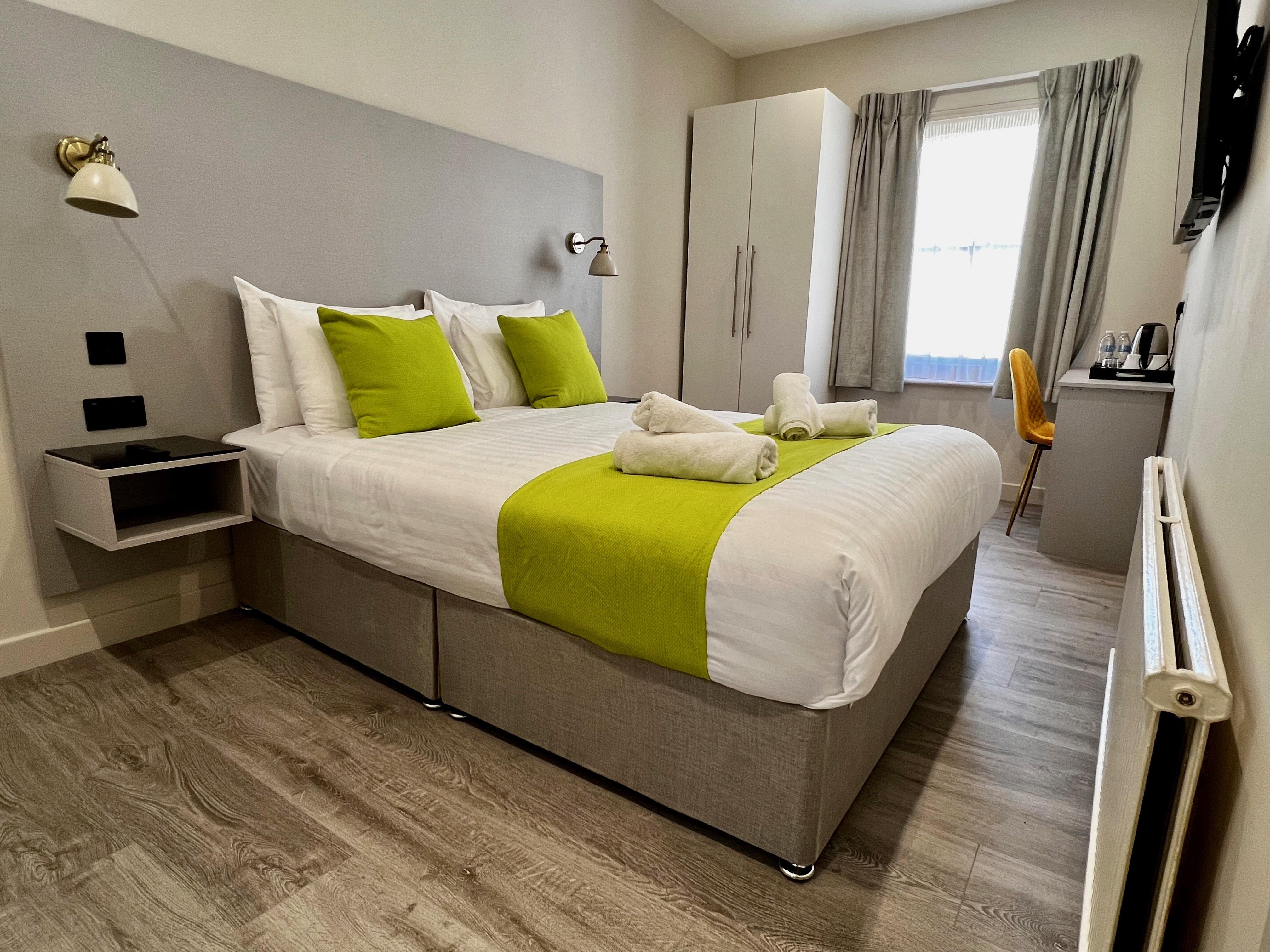 Pearl & Pebbles Eastbourne Hotell Exteriör bild