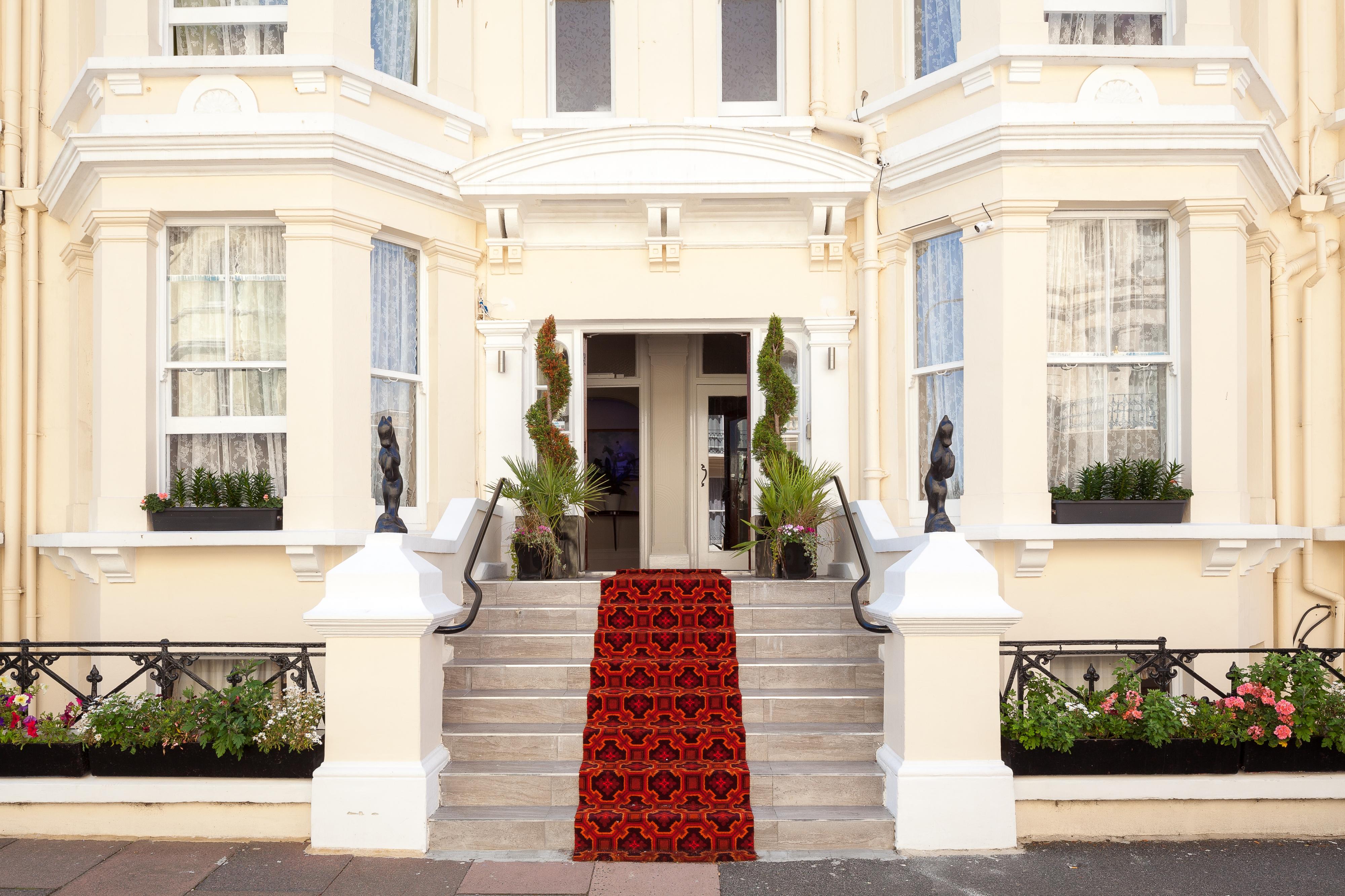Pearl & Pebbles Eastbourne Hotell Exteriör bild