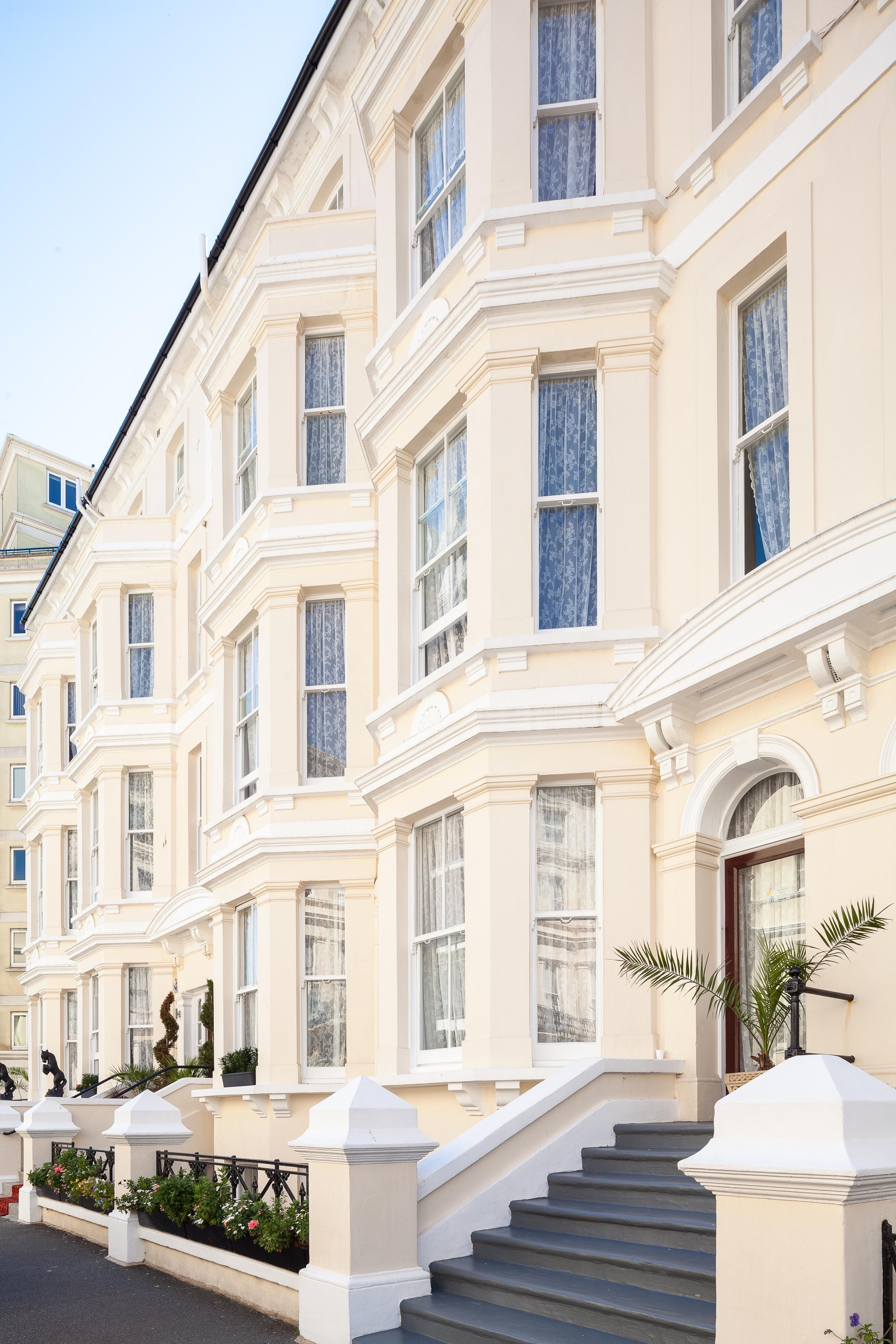 Pearl & Pebbles Eastbourne Hotell Exteriör bild
