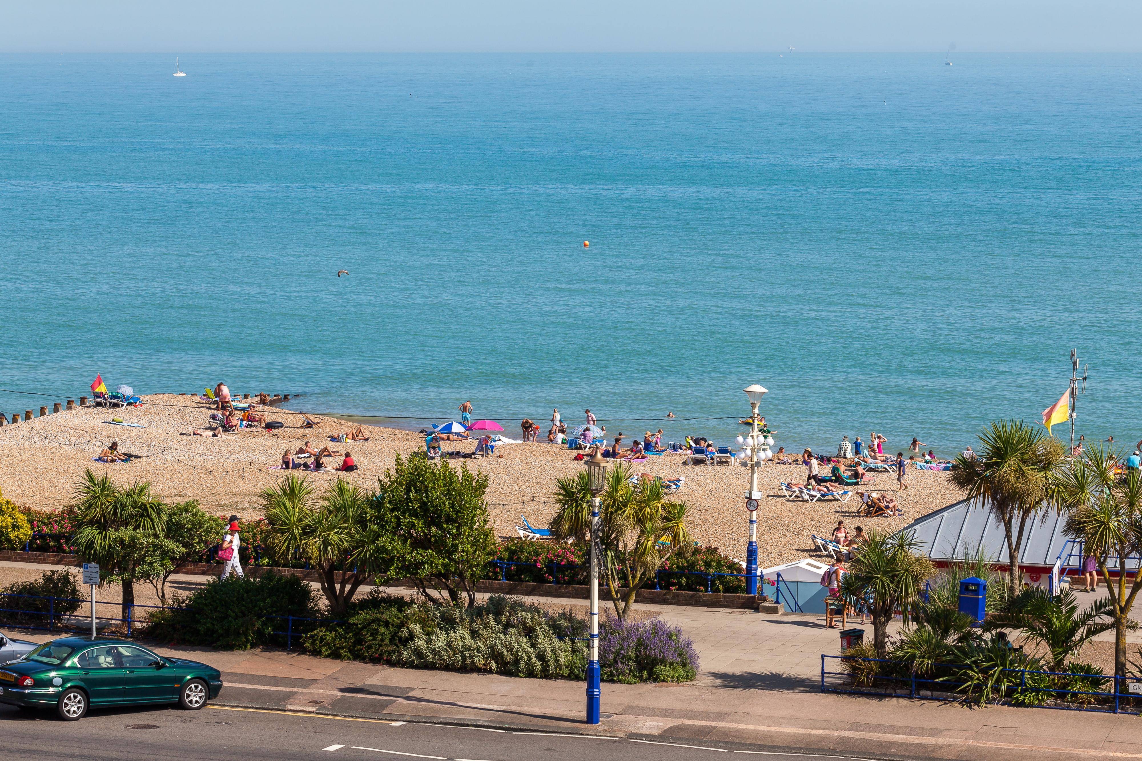 Pearl & Pebbles Eastbourne Hotell Exteriör bild