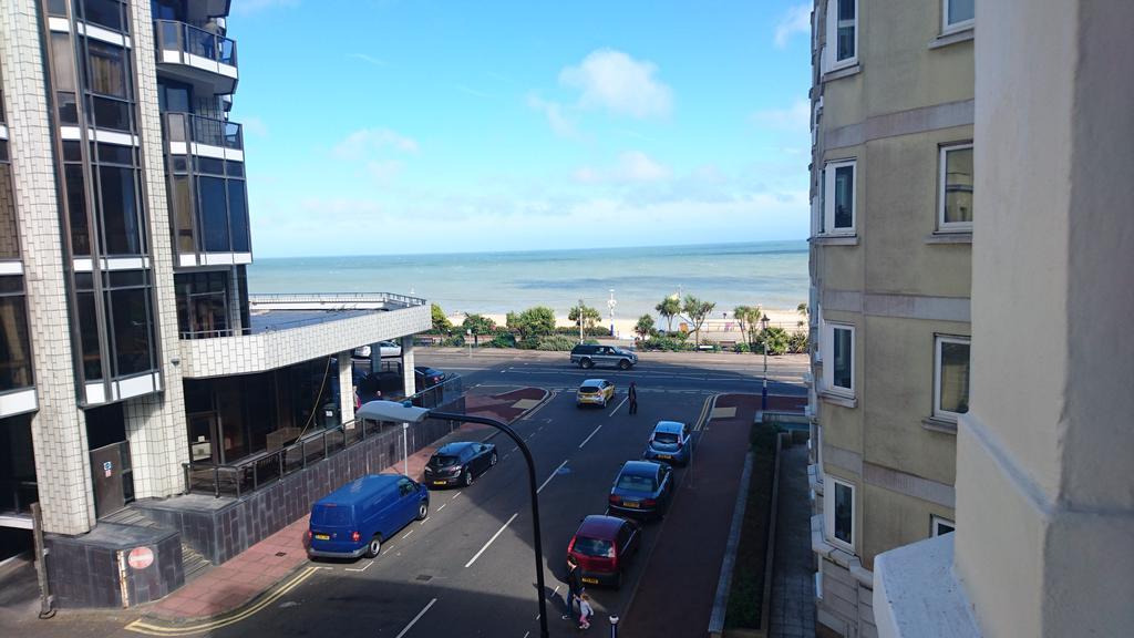 Pearl & Pebbles Eastbourne Hotell Exteriör bild